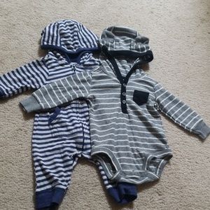 Carter's 2 pack hooded long sleeve bodysuits